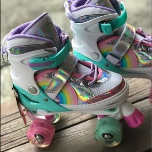 Sulifeel rainbow unicorn youth light up roller skates. Adjustable. Size 13c-3y.